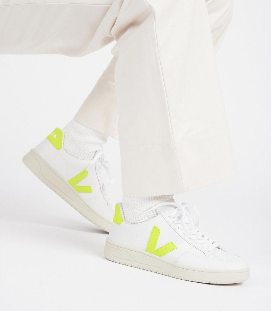 Adults Veja V-12 Cuero Jaune Fluo Outlet Blancas | CLZPD97551